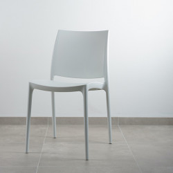 buy plastic chairs online